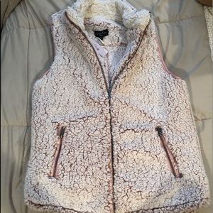 Ladies Faux Fur super soft Vest -size medium